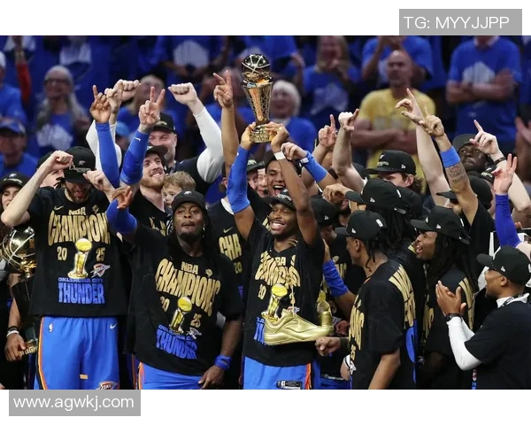 2014年总决赛勇士与雷霆的巅峰对决回顾与精彩瞬间解析 2014年总决赛勇士与雷霆的巅峰对决回顾与精彩瞬间解析