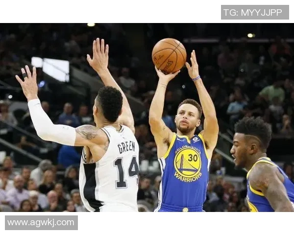 2017年勇士与马刺的激烈对决回顾与分析